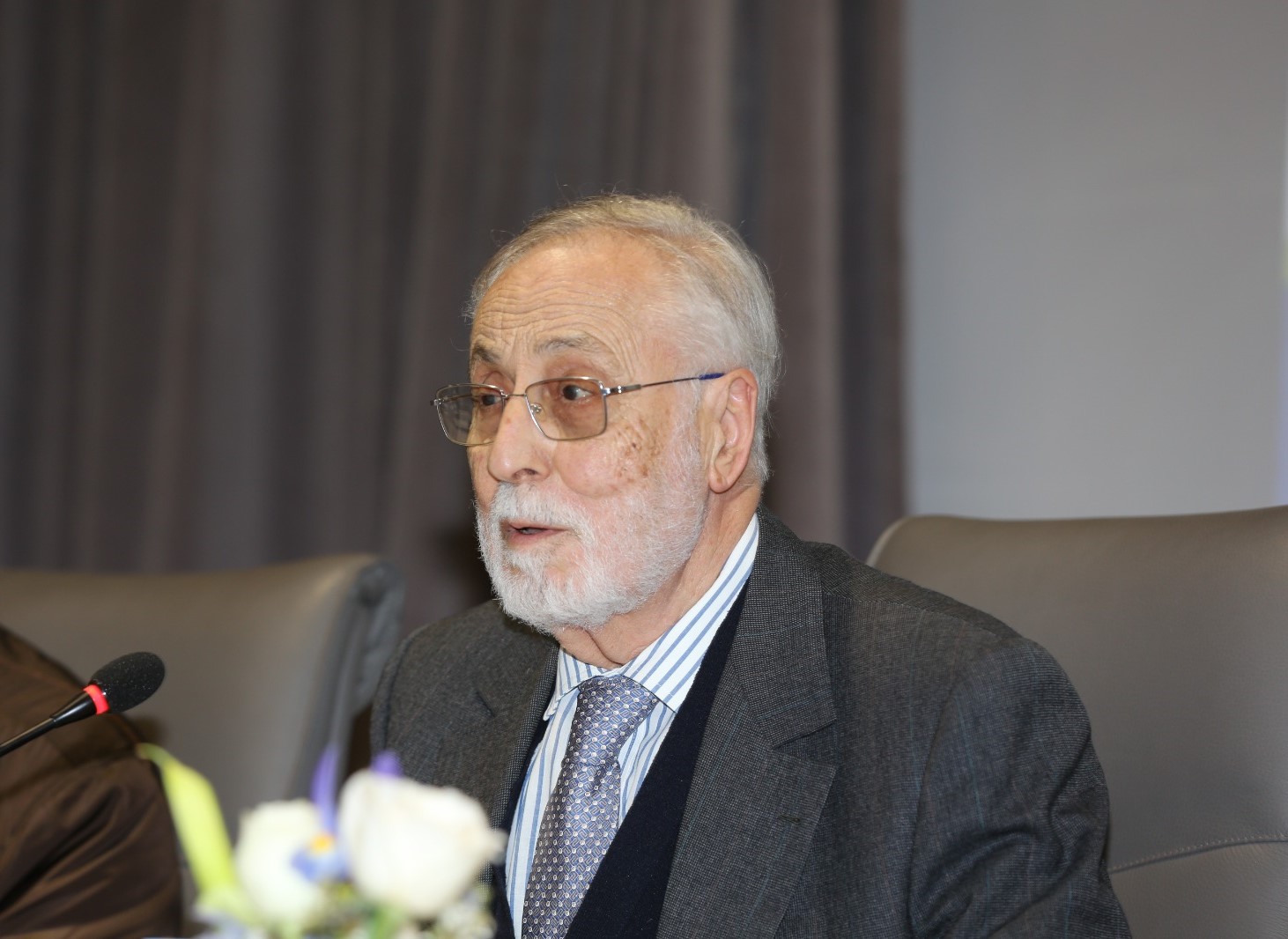  إسماعيل العلوي لـ "الصحيفة": الخطاب الملكي لن يكون إلا في مستوى اللحظة.. وآن الاوان لتفعيل مقتضيات الدستور 