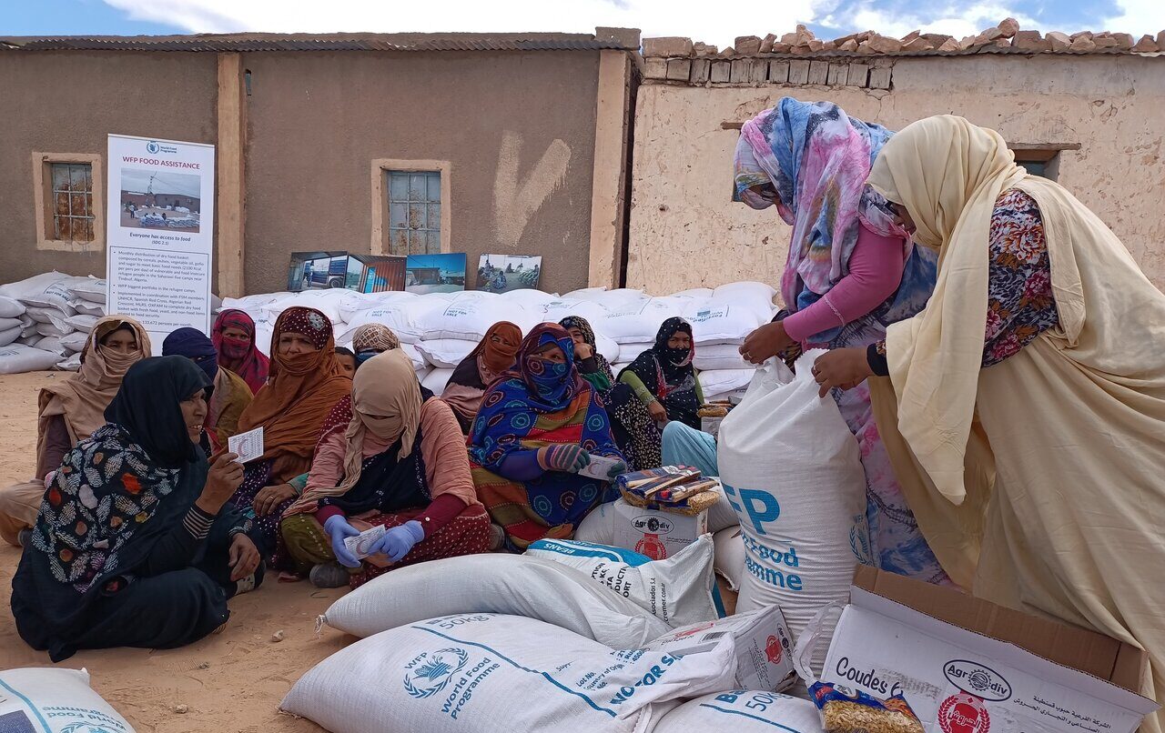  تقرير للأمم المتحدة يرصد "تدهورا خطيرا" في حالة التغذية لسكان مخيمات تندوف جنوب الجزائر 