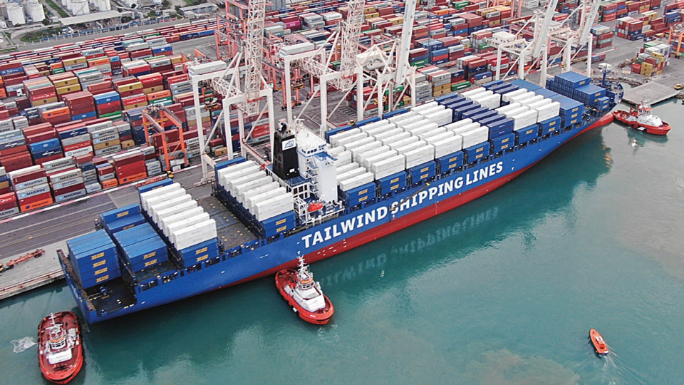  إطلاق خط بحري منتظم جديد لنقل الحاويات بين قادس والدار البيضاء 