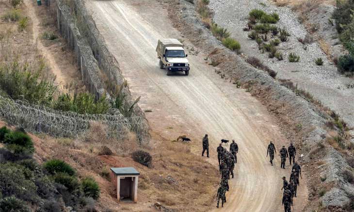  قوات الأمن تلاحق شبكات الهجرة غير النظامية وتُحبط محاولات تسلل نحو سبتة  