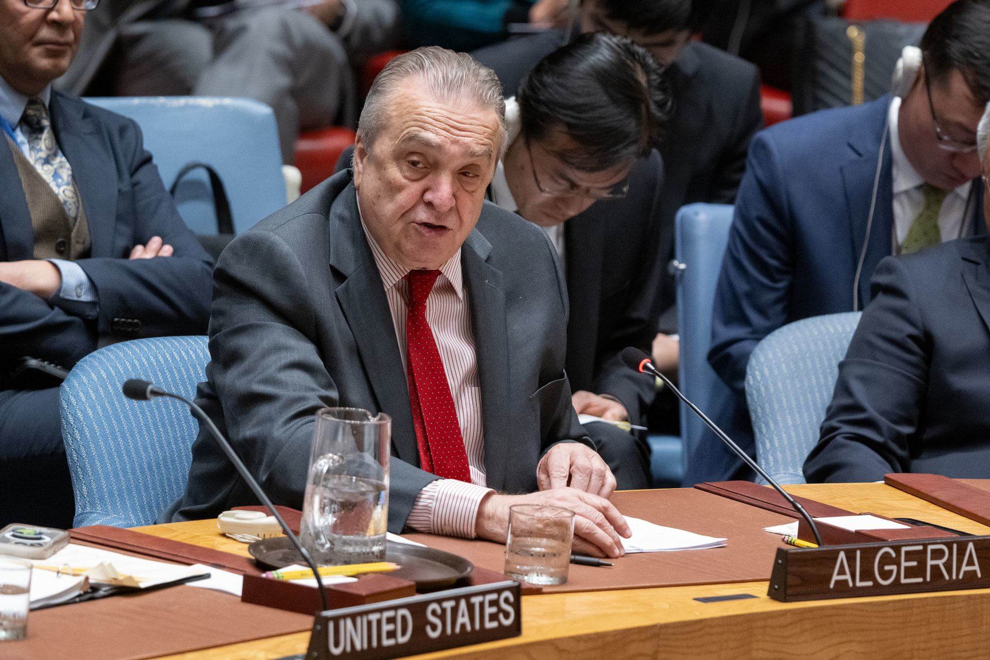 قبل ساعات من التصويت في مجلس الأمن.. الدبلوماسية الجزائرية: القرار سيمُر بعد إصرار واشنطن على مغربية الصحراء، وروسيا والصين ستمتنعان