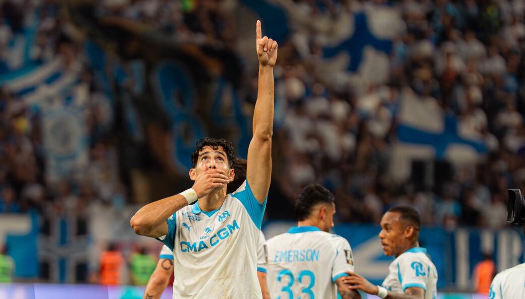 محاولة اعتداء على اللاعب المغربي ومدافع فريق مارسيليا نايف أكرد بمطار فرنسي