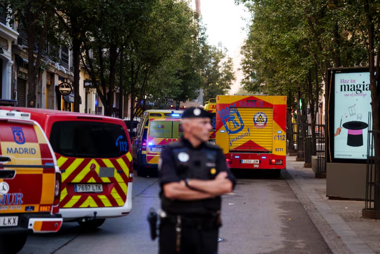  الحادث أدى إلى فُقدان 4 أشخاص من بينهم مهندسة المشروع.. المبنى المنهار بمدريد مملوك لصندوق استثماري سعودي 