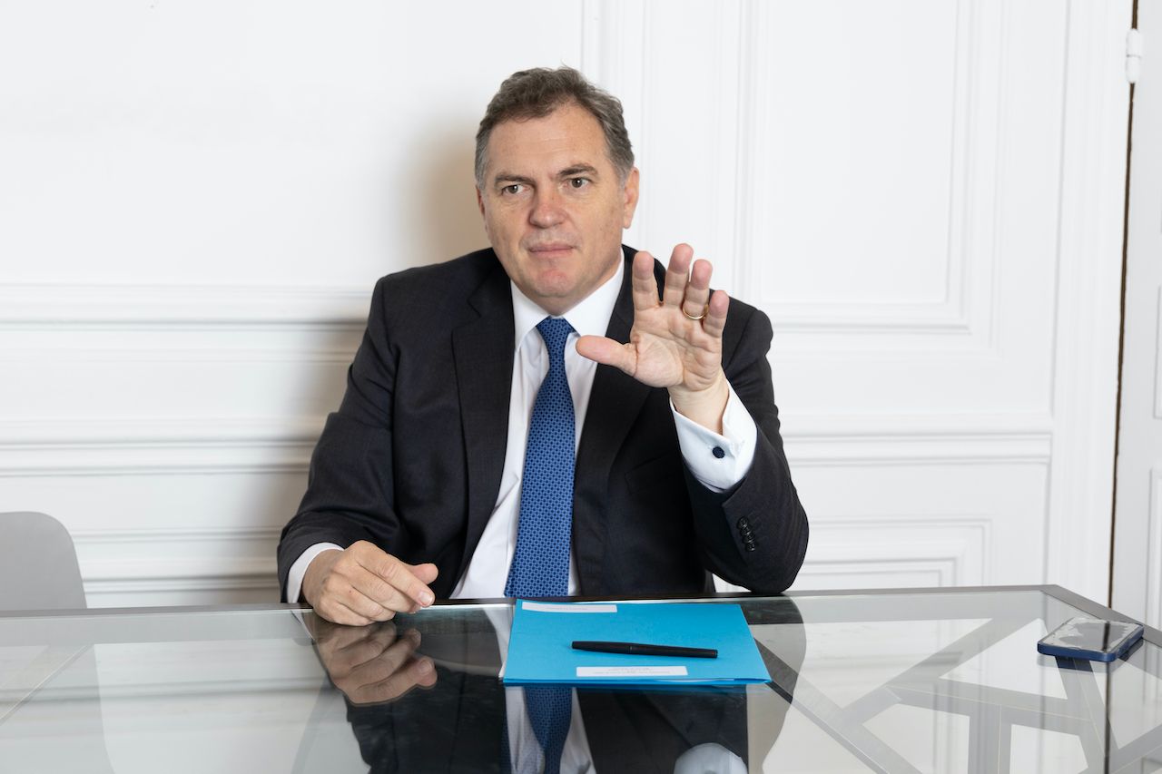 وزير النقل الفرنسي: لن نعتذر للجزائر لا على الماضي ولا على الحاضر.. والمرحلة الراهنة تتطلب التعامل معها بـ"وضوح وصلابة"