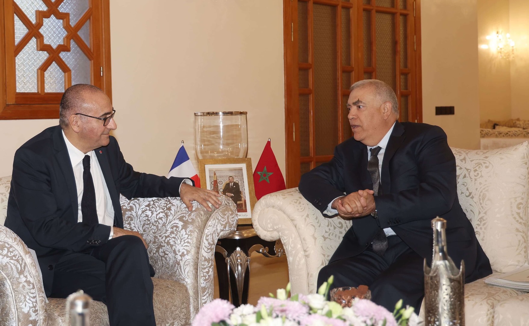 وزير الداخلية يجري بمراكش محادثات مع نظيره الفرنسي