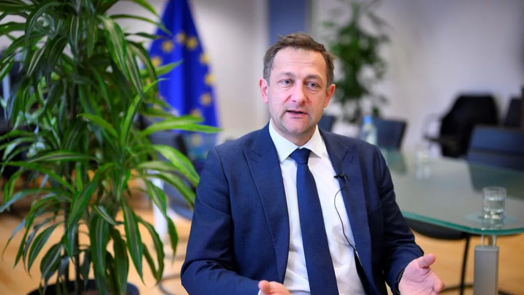 المفوض الأوروبي للفلاحة: تعزيز الشراكة بين أوروبا والمغرب ضروري لفتح آفاق اقتصادية جديدة.. وتحديد مصدر المنتجات المستوردة "تطور إيجابي"