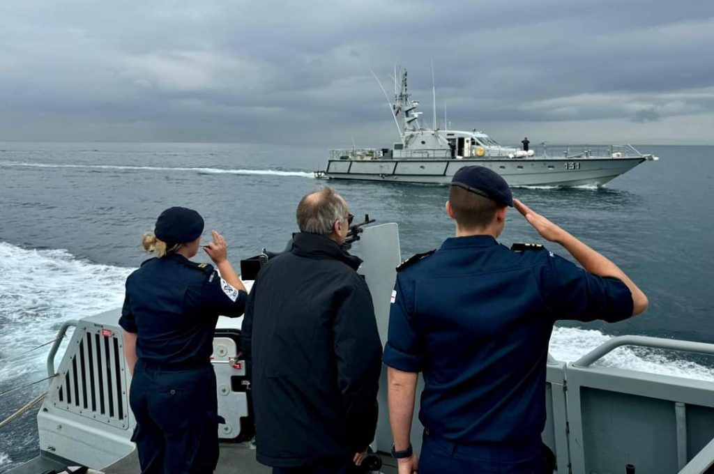  توتر بحري جديد بين إسبانيا وبريطانيا بعد مناورات عسكرية بريطانية قرب جبل طارق 