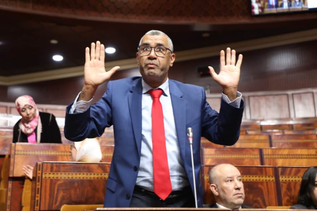 النيابة العامة تفتح تحقيقا في قضية "صفقة الأدوية".. وبووانو يُصر على لجنة تقصي الحقائق بعد اجتماع برلماني "لم يأت بجديد"