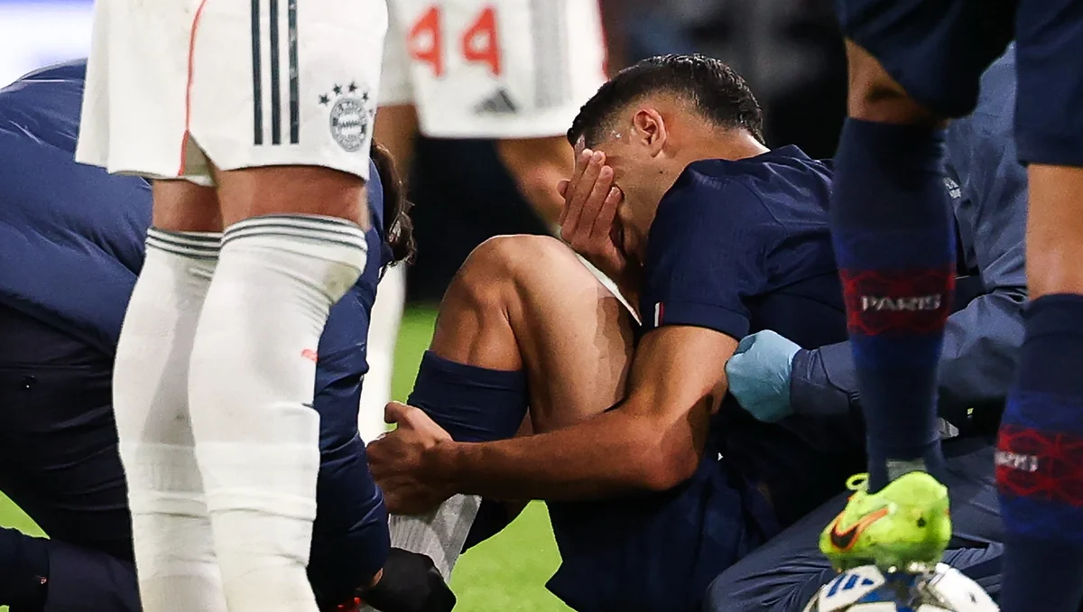 حكيمي يغيب شهرين عن الملاعب ولحاقه بـ"الكان" محل شك بعد تأكُّد إصابته بتمزق في الأربطة