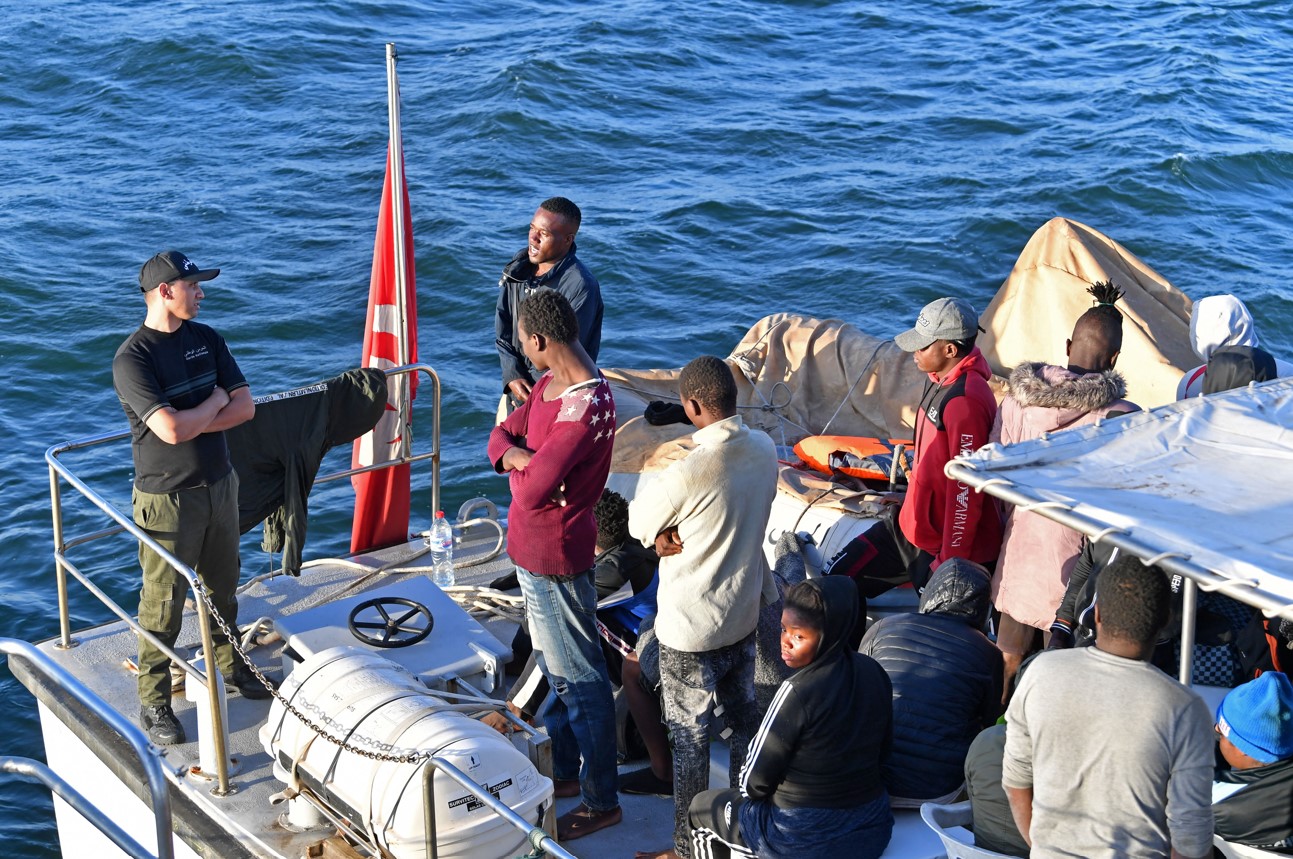  منظمة العفو الدولية تكشف عن انتهاكات "مروعة" بحق مهاجرين غير نظاميين في تونس 