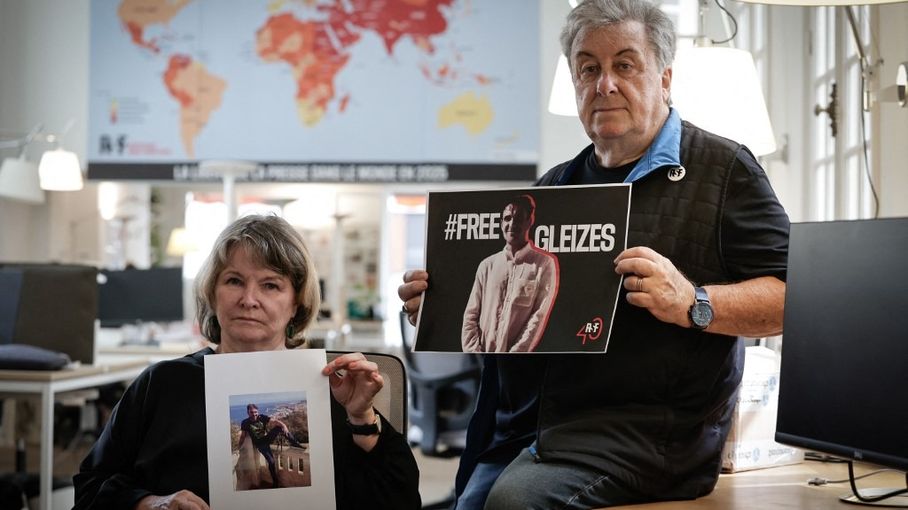 الصحافي الفرنسي كريستوف غليز يطعن بالنقض في حكم سجنه سبع سنوات بالجزائر