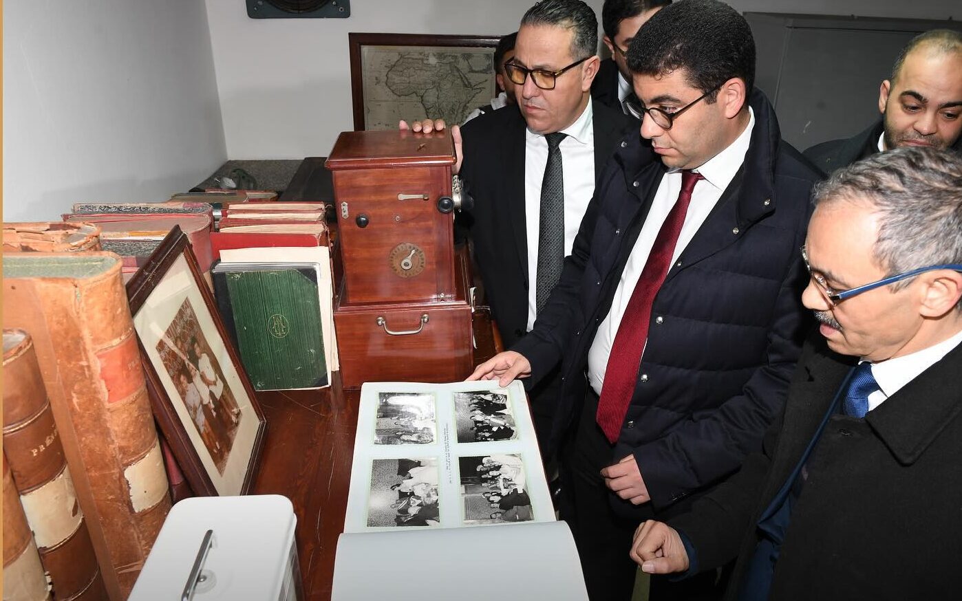 وزارة الشباب والثقافة والتواصل تنفي "تهجير" الكتب والوثائق النفيسة من المكتبة العامة والمحفوظات بتطوان