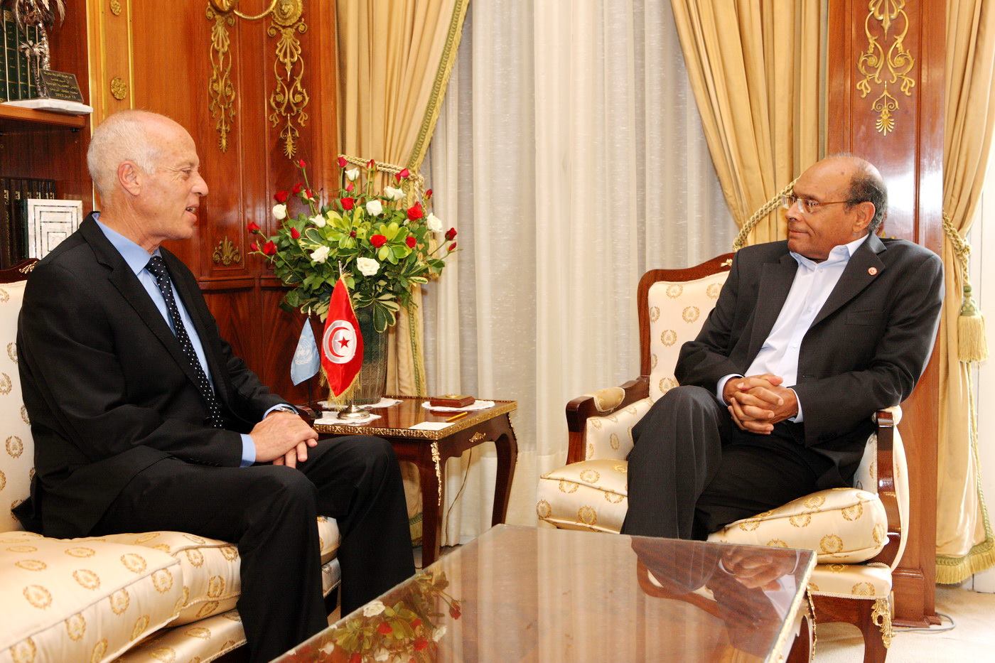 المرزوقي: أسباب الثورة التونسية ما تزال قائمة في عهد سعيِّد.. والجزائر ترى في نجاح التجربة الديمقراطية "تهديدا" لها لذلك عملت على إفشالها