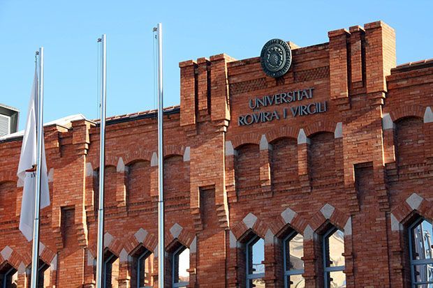  خطوة أكاديمية غير مسبوقة.. جامعة كتالونية تُحدث كرسيا متخصصا في الدراسات المغربية 