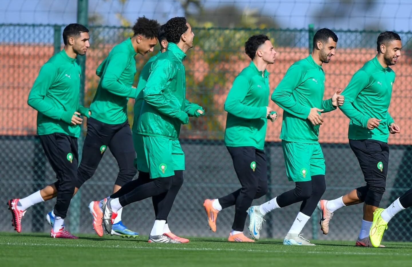  المنتخب المغربي يواصل التحضيرات لمواجهة مالي في غياب القائد رومان سايس 