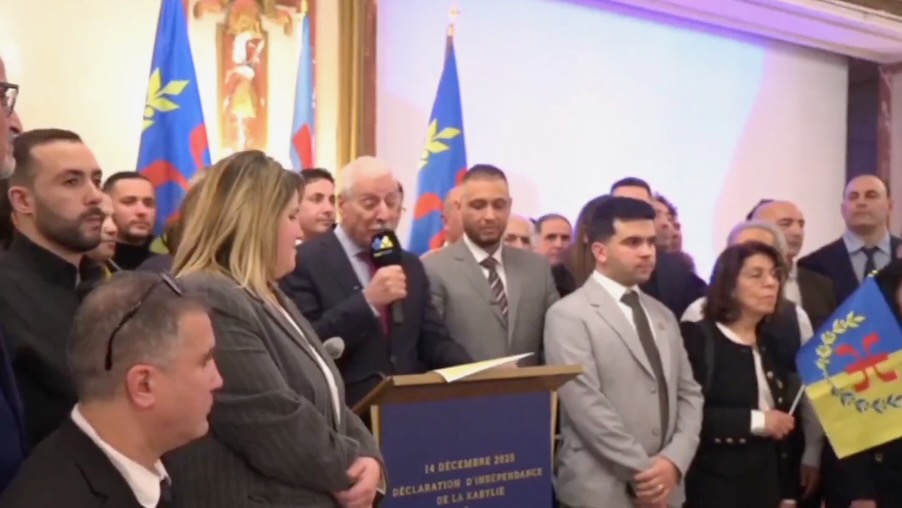 حركة تقرير مصير منطقة القبائل تعلن رسميا عن الجمهورية الفدرالية للقبائل مُستقلة عن الجزائر