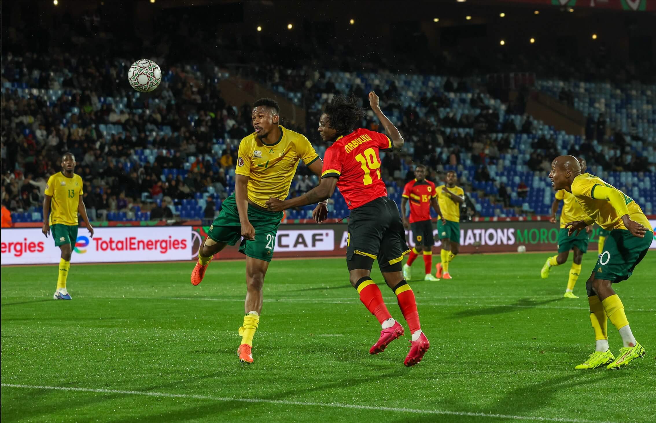 جنوب إفريقيا تتفوق على أنغولا برسم الجولة الأولى عن مباريات المجموعة الثانية من كأس أمم إفريقيا