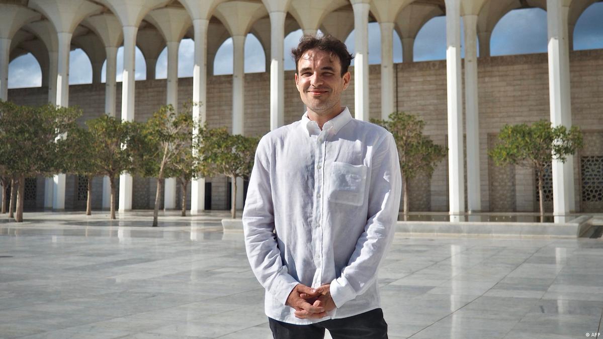  نقض أم مخرج سياسي؟ الصحافي الفرنسي كريستوف غليز يطرق آخر أبواب القضاء الجزائري وسط توتر مكتوم بين "المرادية" و"الإليزي" 