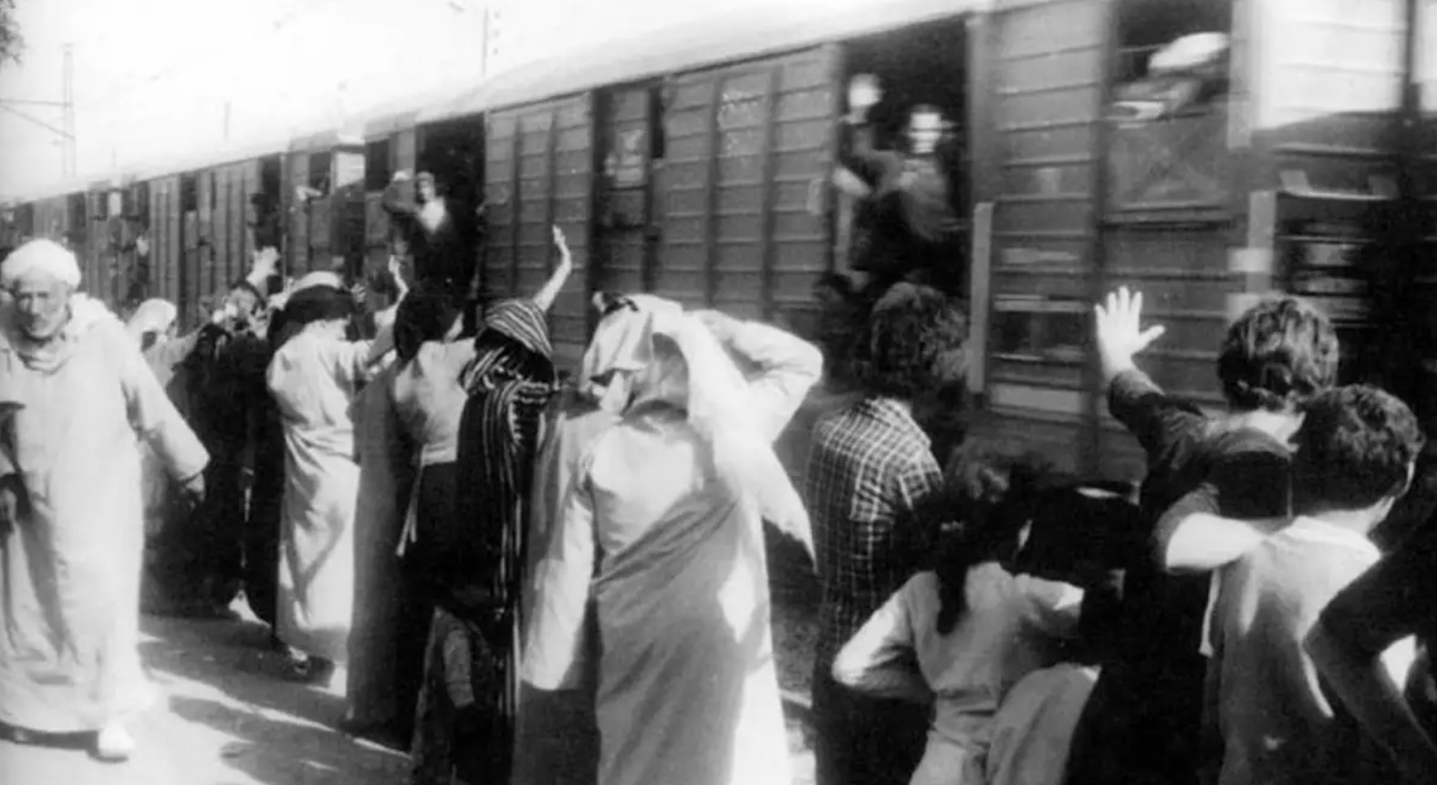 تجمع دولي يطالب الجزائر بالاعتذار في الذكرى الخمسين لواقعة "الطرد التعسفي" لـ45 ألف مغربي