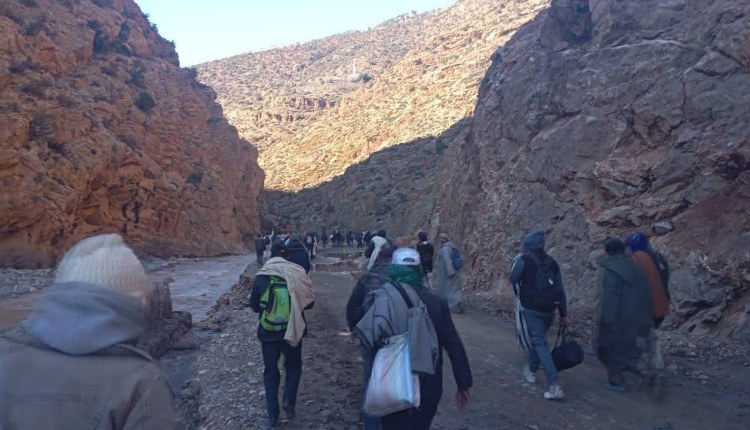 الثلوج تعزل دواوير جماعة أنركي وسكانها ينظمون مسيرة احتجاجية نحو عمالة أزيلال