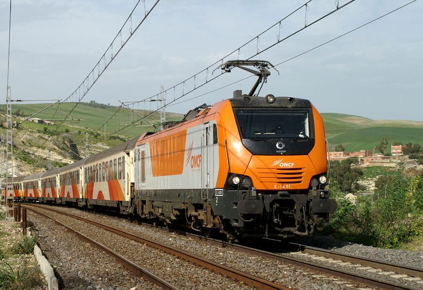 الفيضانات تتسبب في توقيف مؤقت للمقطع السككي سيدي قاسم - مشرع بلقصيري