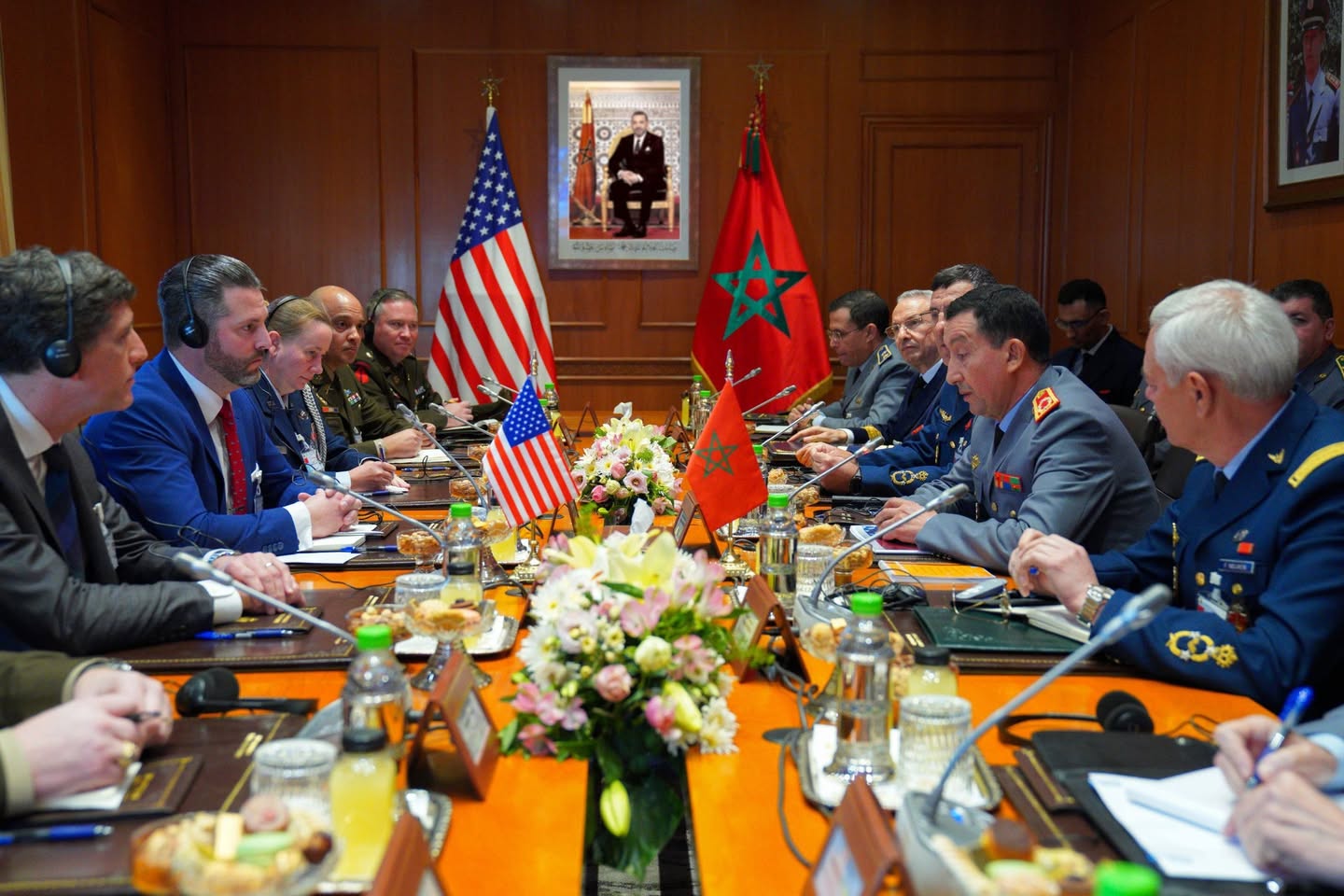  لقاء جمع قيادات عسكرية مغربية مع نائب وزير الحرب في الولايات المتحدة الأمريكية لتعزيز التعاون العسكري بين البلدين 