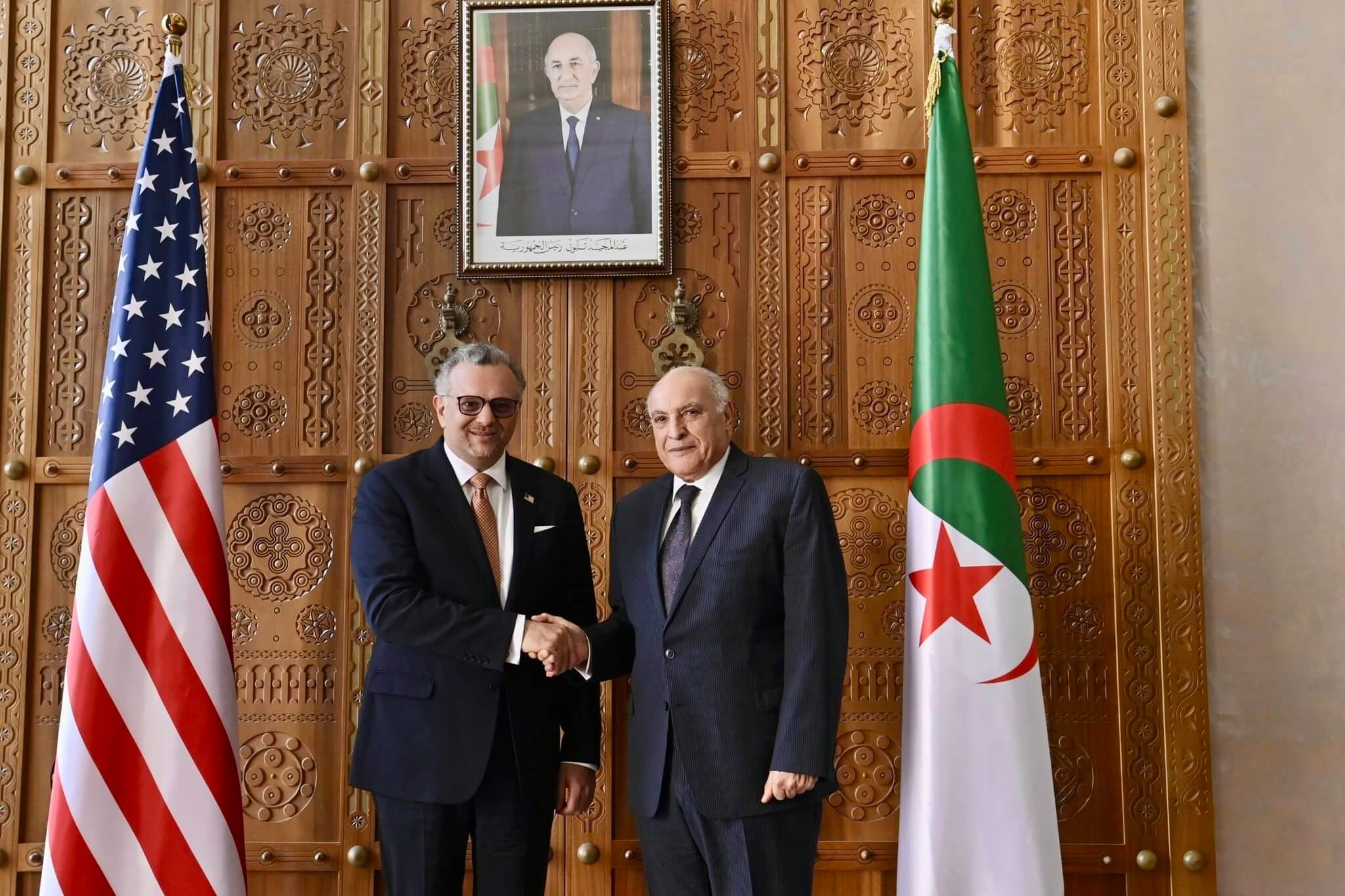  زيارة صامتة في توقيت حاسم.. مسعد بولس يحل بالجزائر وسط حركيةٍ دبلوماسية غير معلنة حول ملف الصحراء وتأكيدٍ أمريكي لـ"البوليساريو" أن لا حل آخر غير الحكم الذاتي 