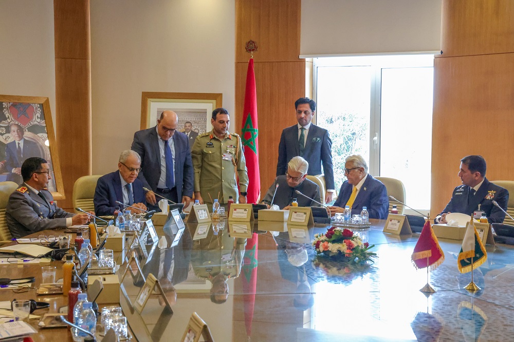 تشمل الصناعة الدفاعية.. المغرب وباكستان يعززان علاقتهما العسكرية بالتوقيع على مذكرة تفاهم في التعاون الدفاعي