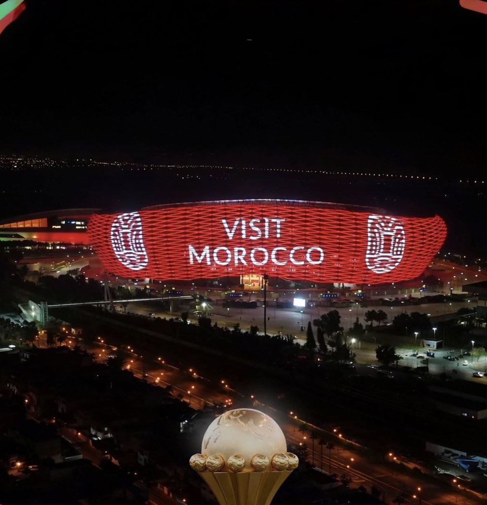  حملة "المغرب، أرض الأنوار" للمكتب المغربي للسياحة تُضيء واجهة ملعب الأمير مولاي عبد الله بالرباط 