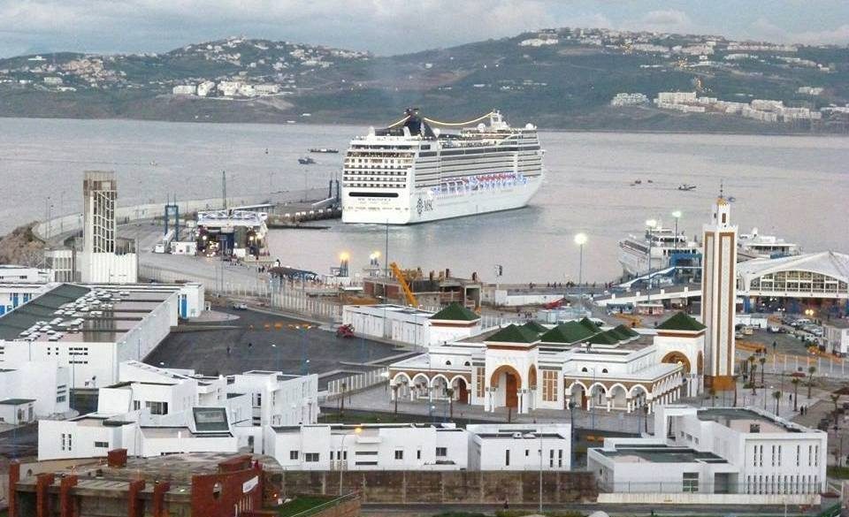 تعليق جميع الرحلات البحرية نحو طنجة من ميناءي الجزيرة والخضراء وطريفة الإسبانيين