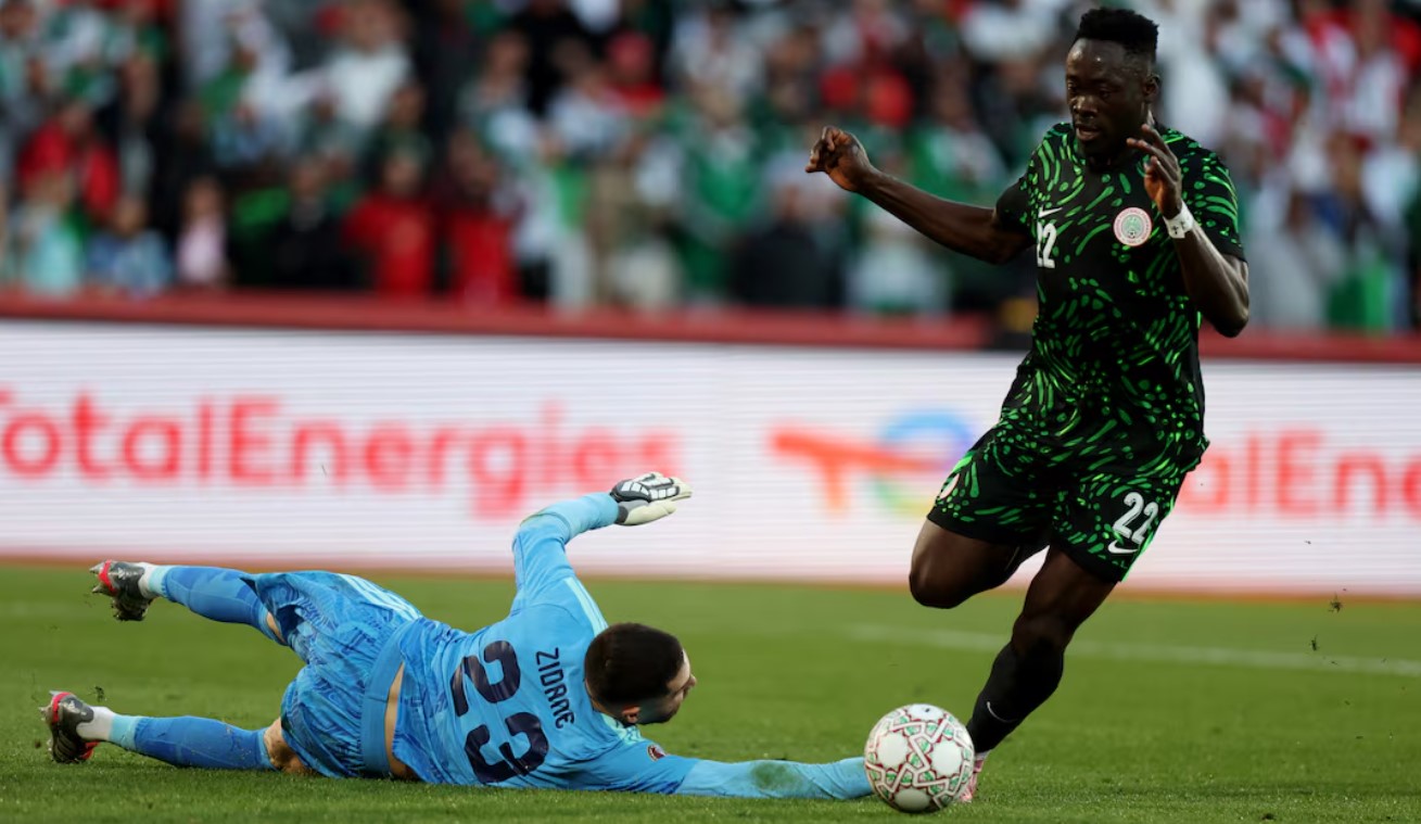  خطاب "المظلومية" يتكرر.. صحيفة كاميرونية: الجزائر أُقصيت من الـ"كان" أمام خصم متفوق بشكل واضح ولجأت إلى انتقاد الحكام مثل 2019 