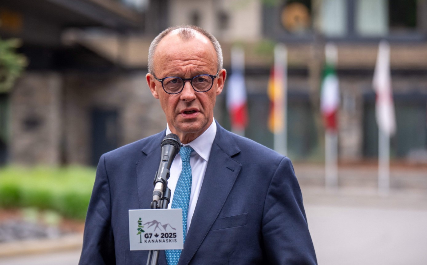  المستشار الألماني: النظام الإيراني يعيش أيامهُ الأخيرة 