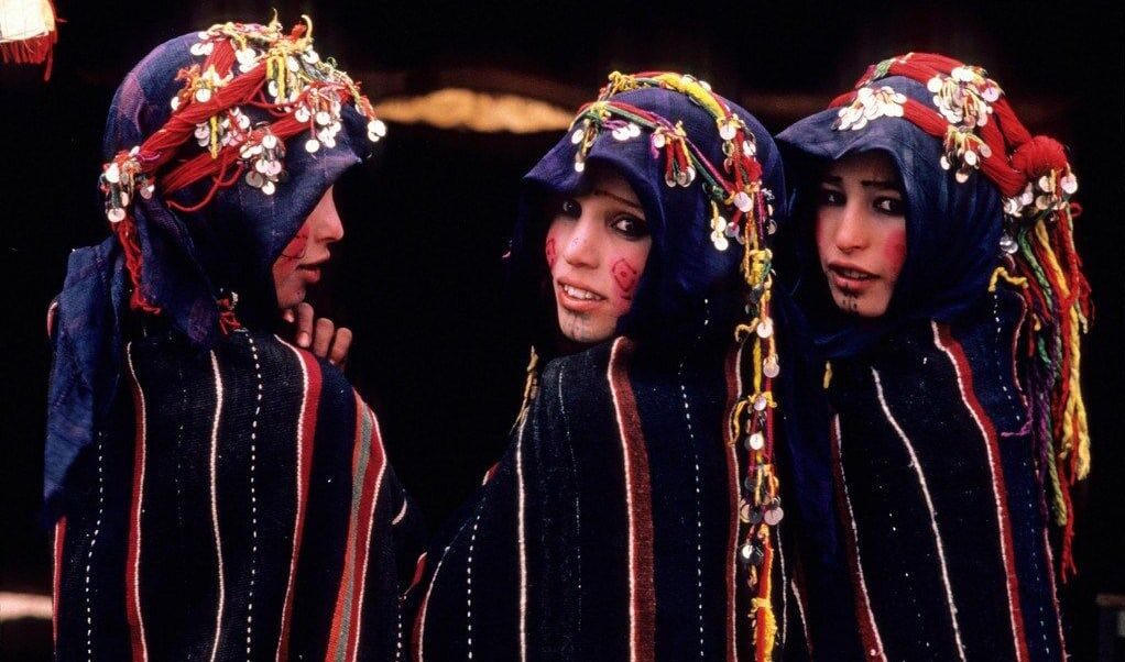  إملشيل، ملتقى الأسطورة والتقاليد.. من احتفالات موسم الخطوبة إلى مغارة أخيام، رحلة عبر الزمن والطبيعة 