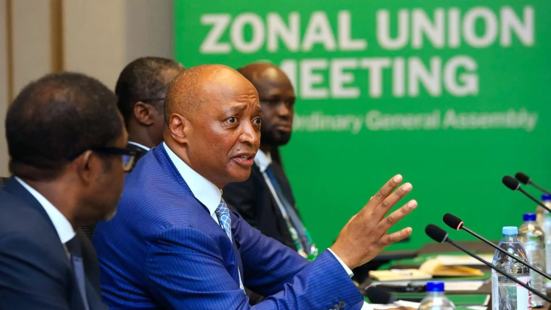 الاتحاد الإفريقي لكرة القدم يجري تعديلات على لوائحه لتعزيز الثقة في الحكام ومشغلي تقنية الفيديو