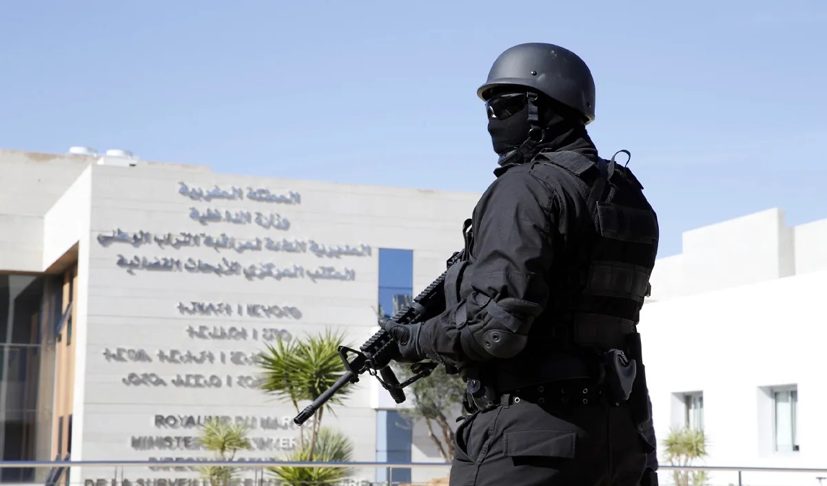 المكتب المركزي للأبحاث القضائية والمفوضية العامة للاستعلامات الإسبانية يفككان بشكل متزامن خلية موالية لـ