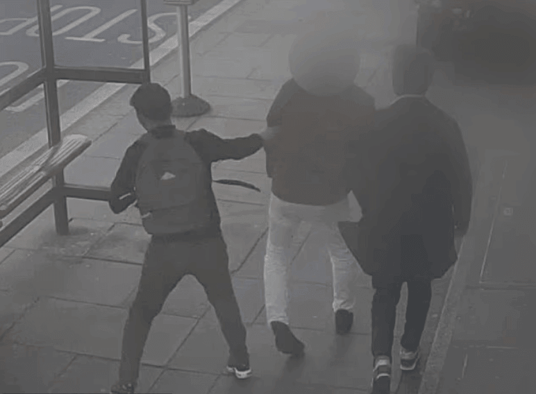 من بين ضحاياهم كاتب سويدي معروف.. الدايلي ميل البريطانية تسلط الضوء على استفحال ظاهرة السرقة من طرف مهاجرين جزائريين في لندن