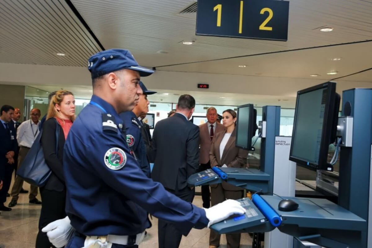 توقيف سويدي بمطار ابن بطوطة في طنجة مطلوب دوليا للاشتباه في تورطه في قضايا مخدرات وابتزاز