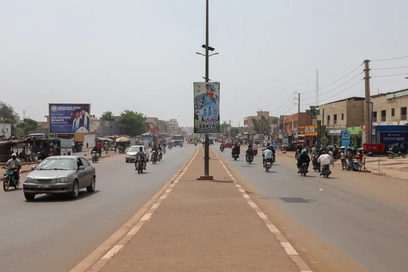 مصدر مُقرب من الحكومة الانتقالية في مالي لـ