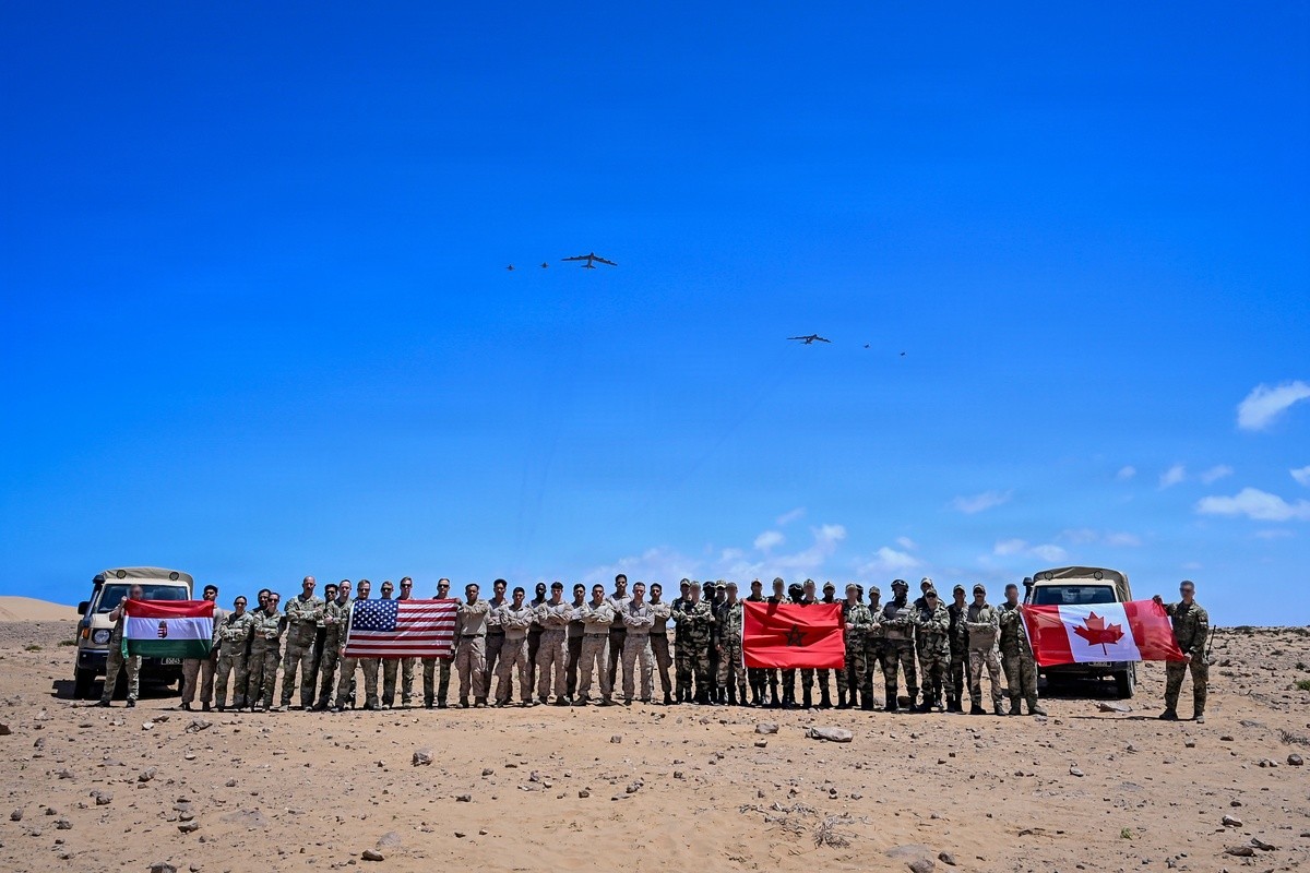 قاذفات B-52 الأمريكية ومقاتلات F-16 المغربية تجري تدريبات ضمن مناورات 
