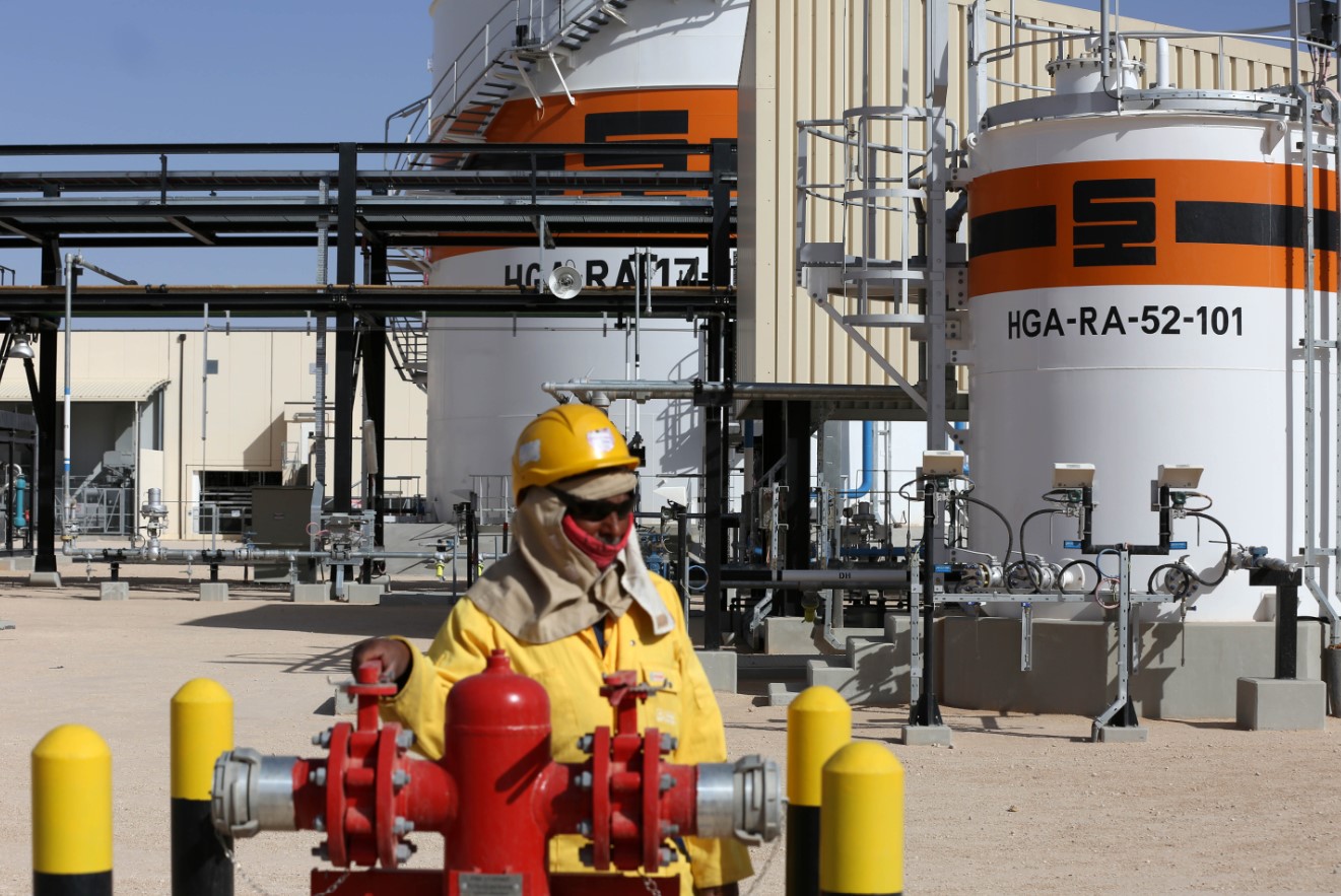 رغم إغلاق مضيق هرمز.. لماذا يصعب على الجزائر 