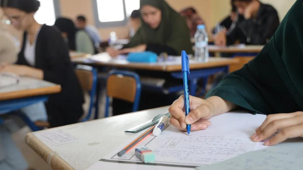 أكثر من نصف مليون تلميذ وتلميذة يبدؤون امتحانات الباكالوريا اليوم الخميس