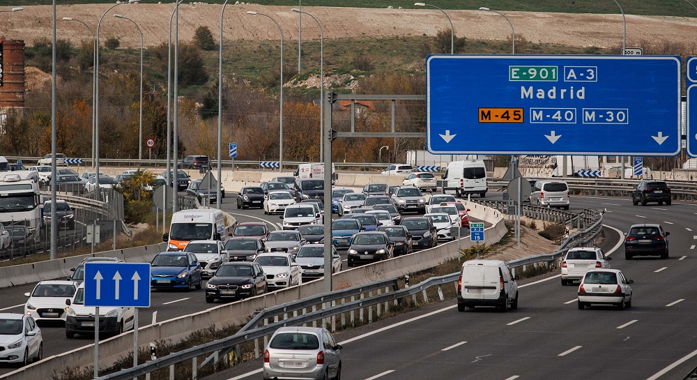صحيفة: أكثر من 40 ألف مقيم مغربي يستعملون رخص السياقة المغرب